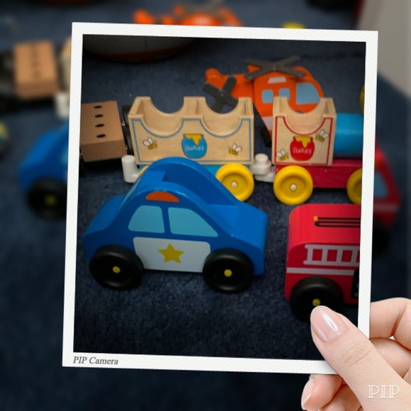 Melissa & Doug Emergency Vehicle Set, train & more - Picture 5 of 11